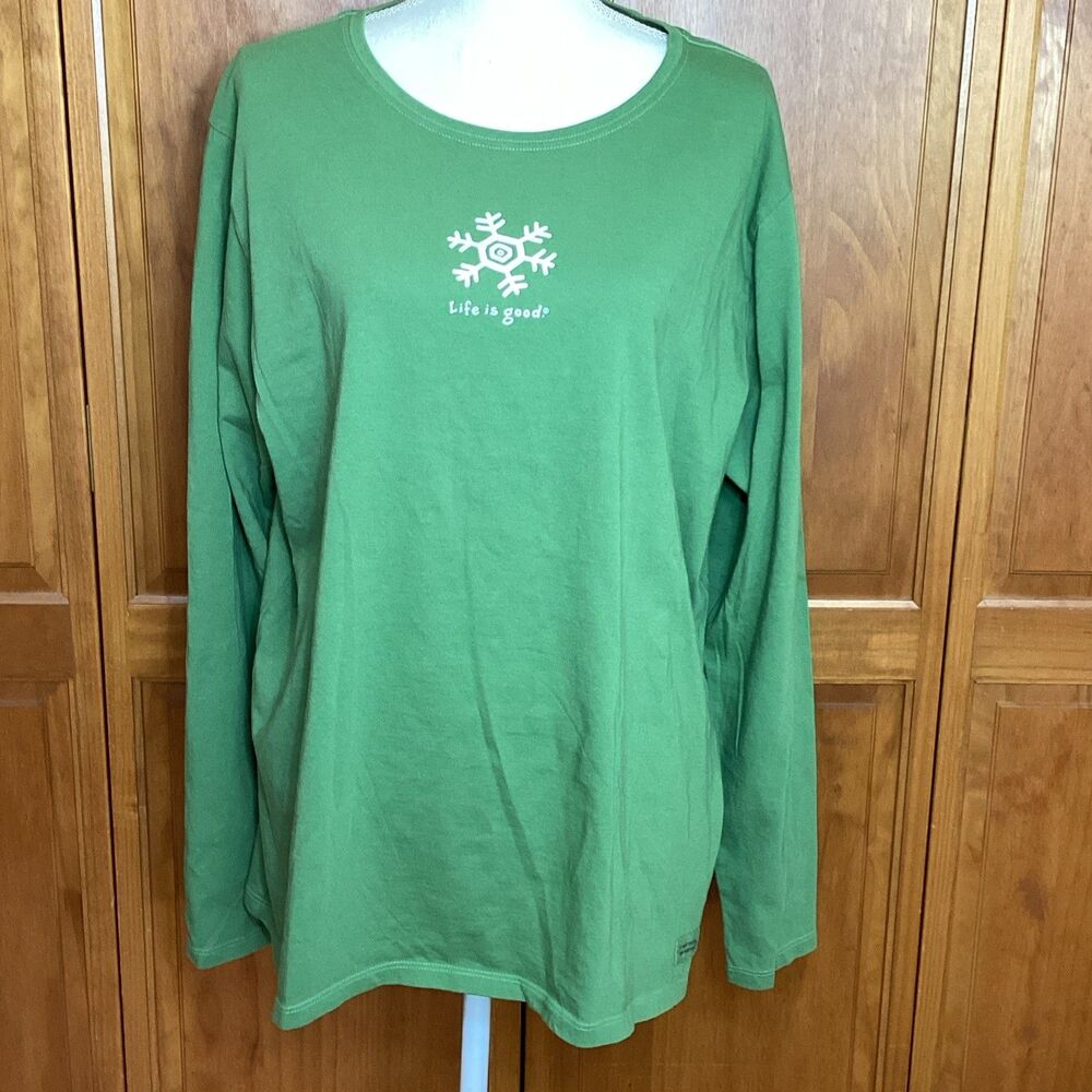 Life Is Good Womens XXL Tshirt Green Snowflake Winter Vintage Long Sleeve